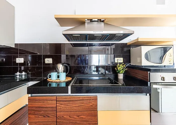 Charm 7, 3br W Super Sea View *